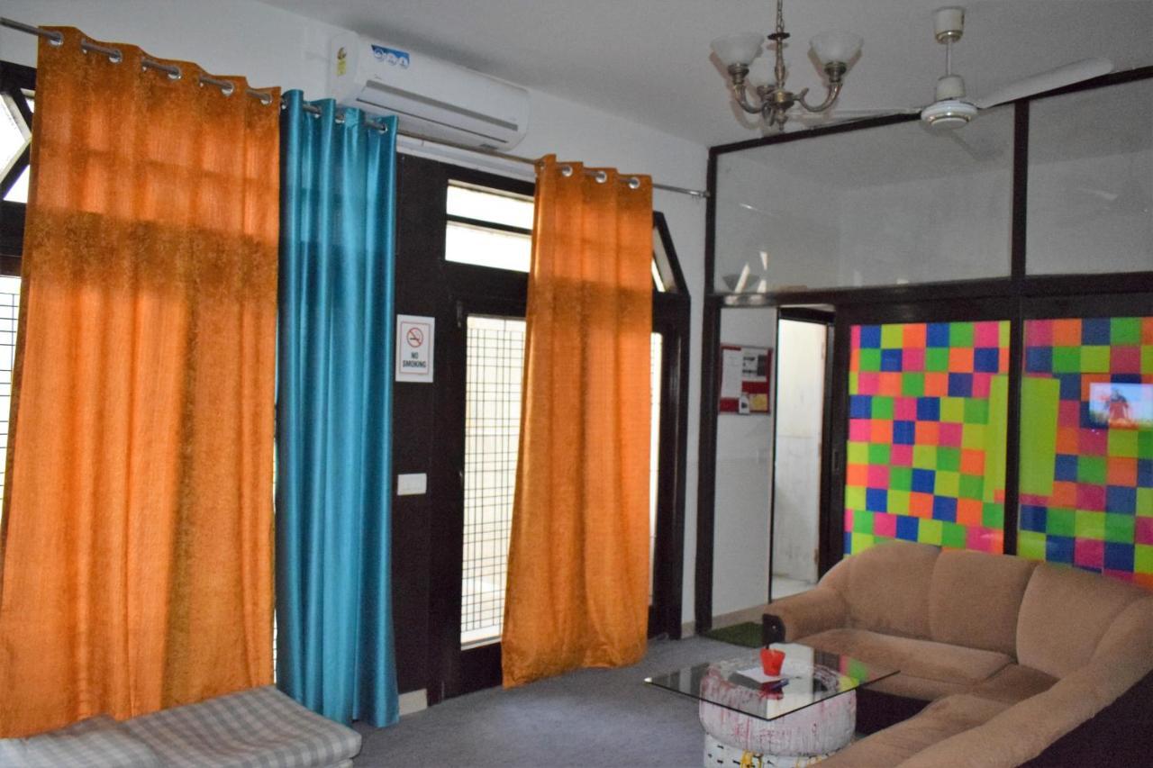 Bunkmates Hostel New Delhi Buitenkant foto